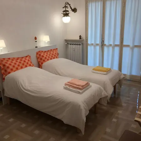 La Casa Di Ivonne Nel Centro Di Cuneo